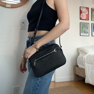 michael kors jet set crossbody bag